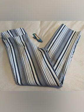 ESTELLE AND FINN ladies Rayon blend striped pull on size 6 pants VVGUC